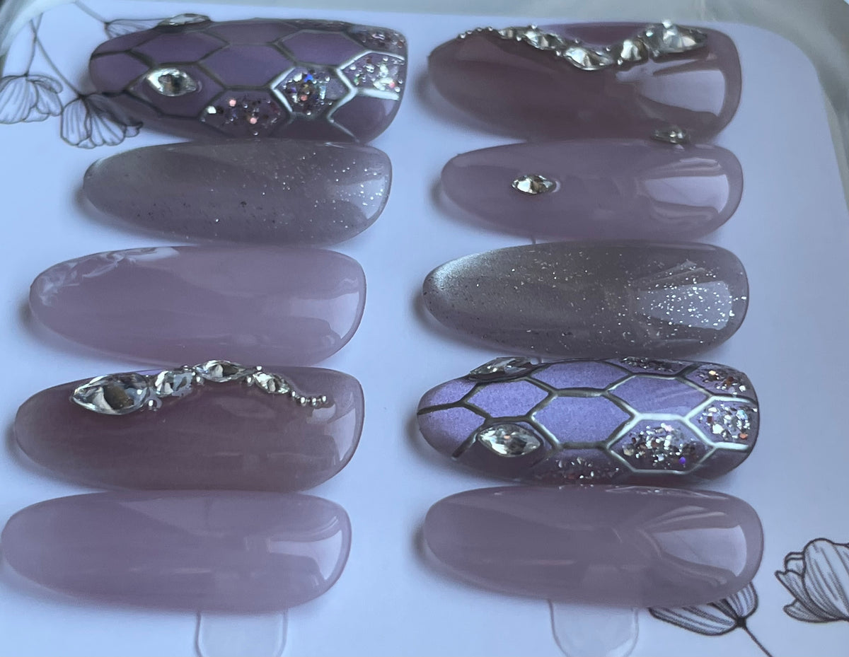 Cat eye snake