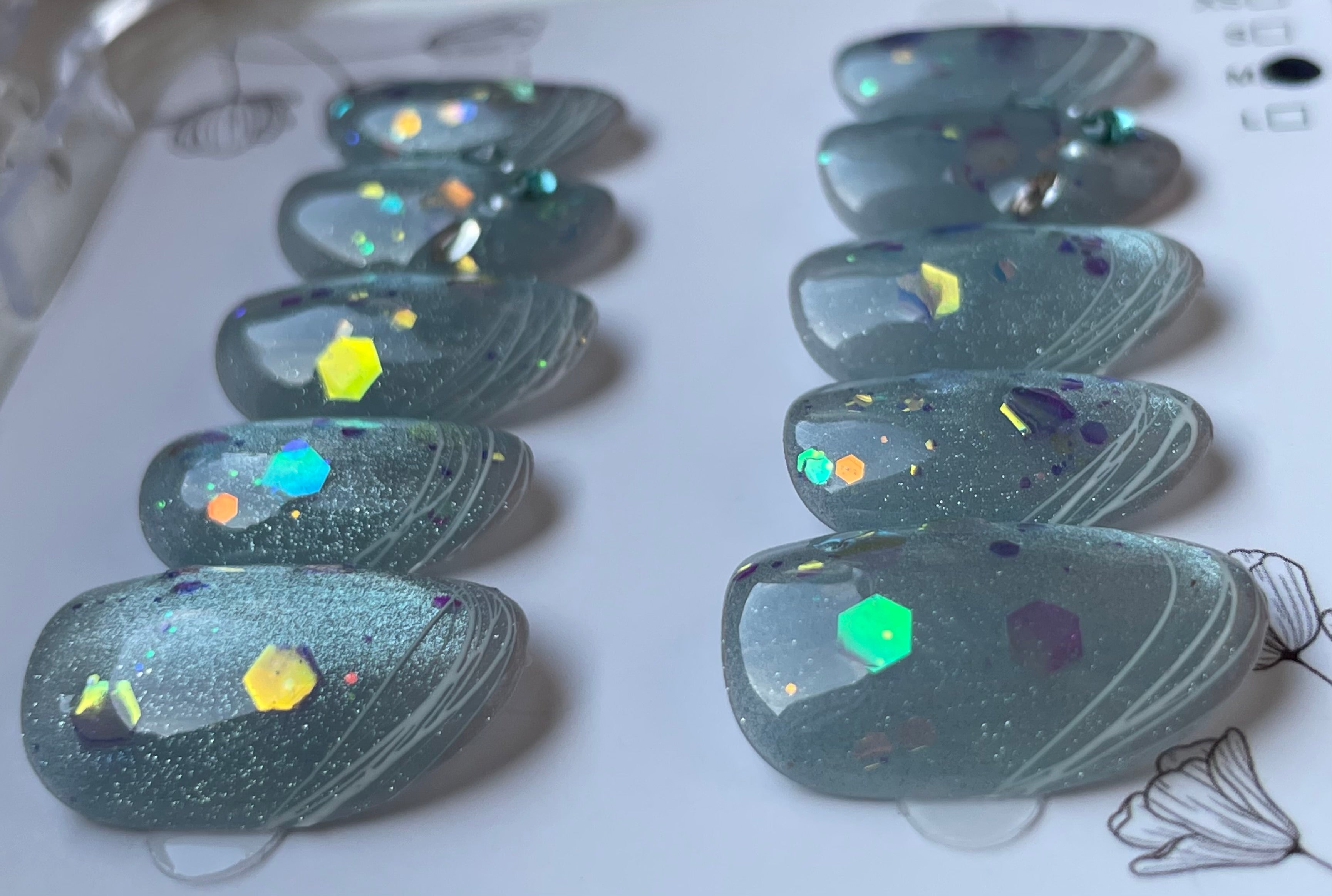 mint cat eye glitter