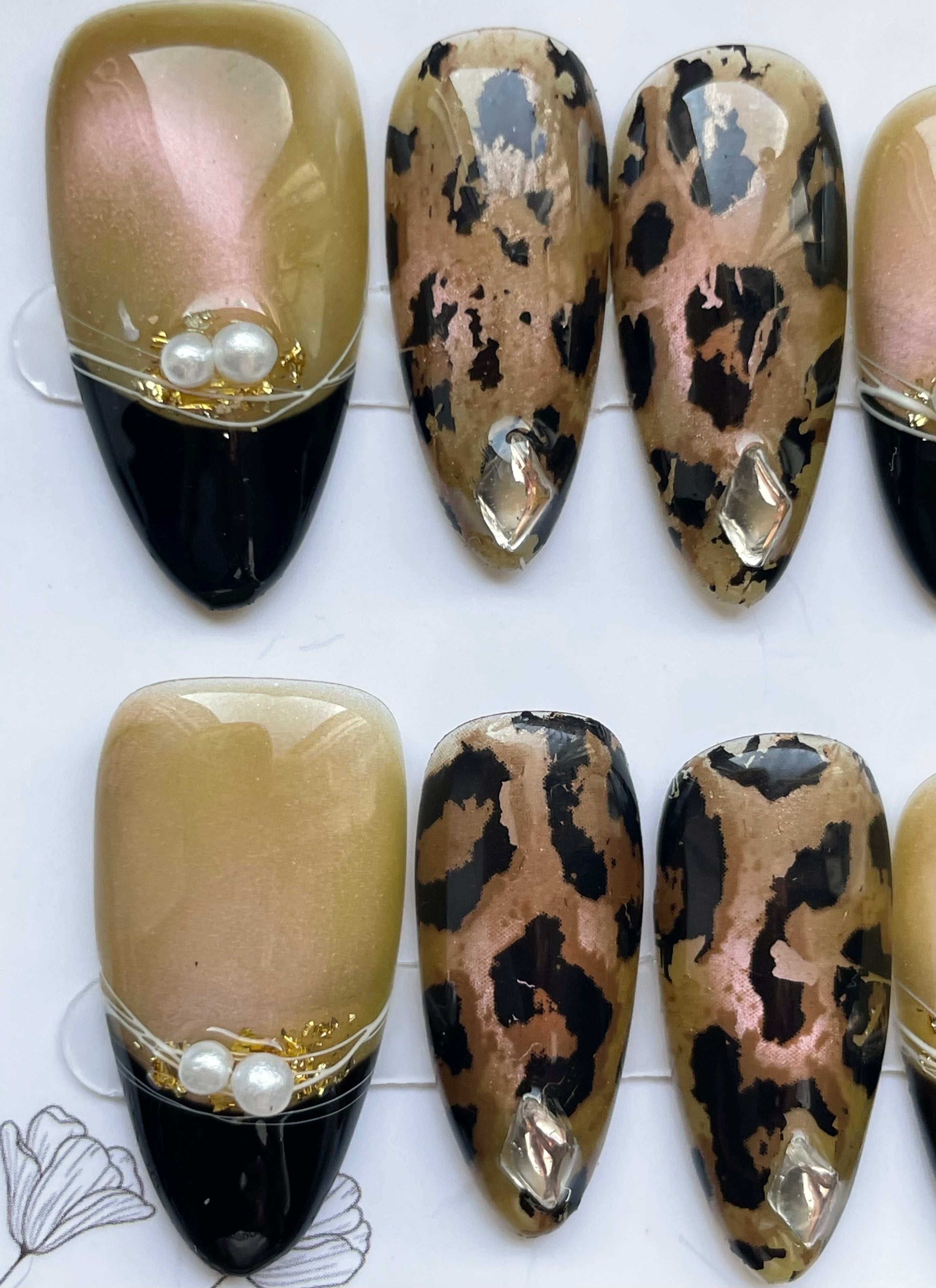 Animal print black tip