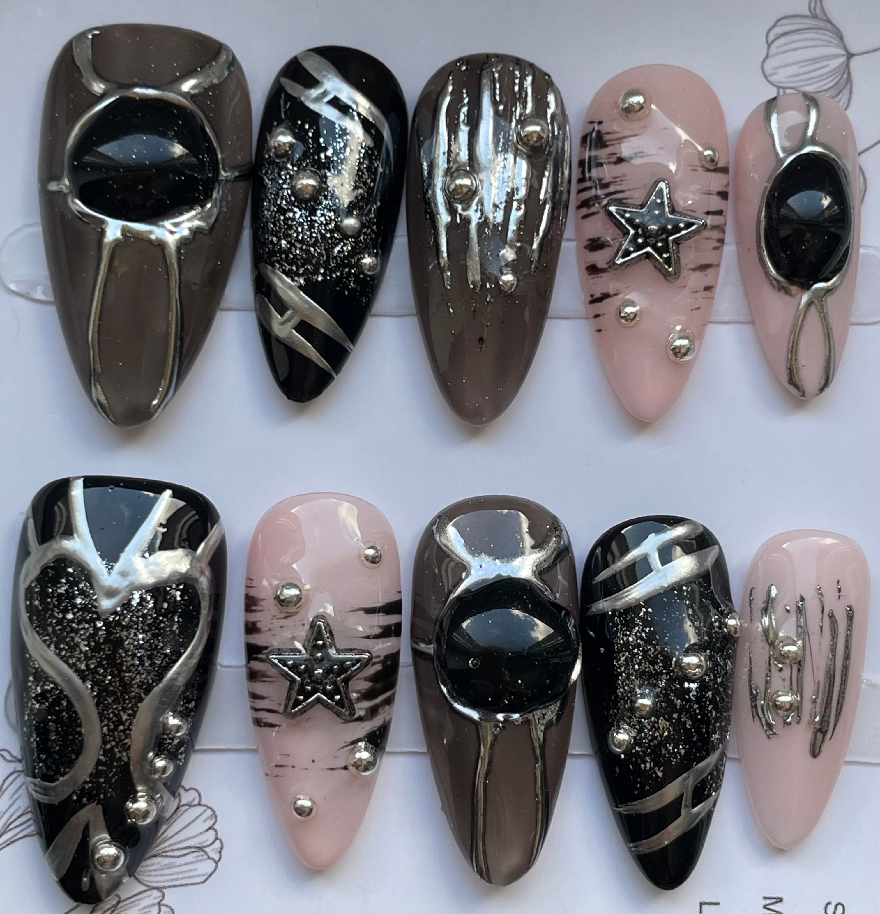 Graffiti heart metallic
