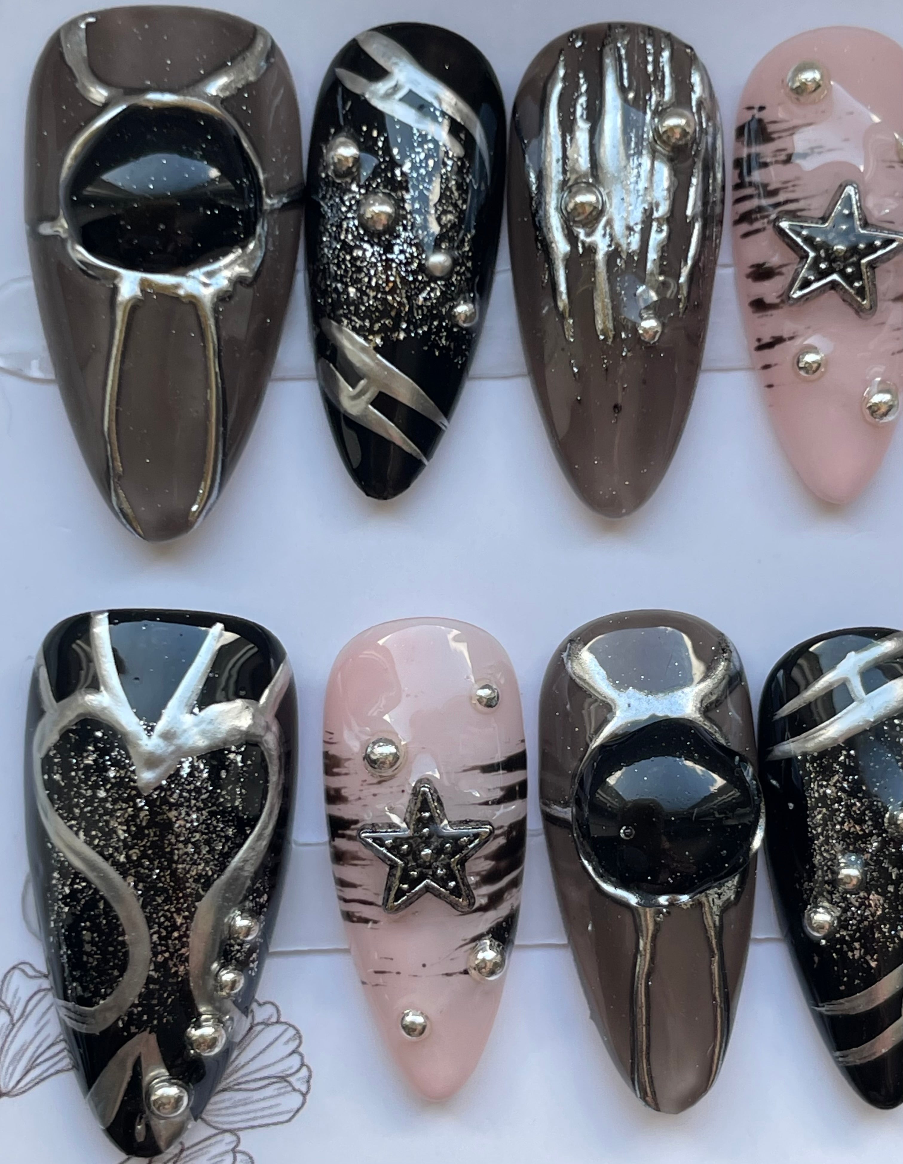 Graffiti heart metallic