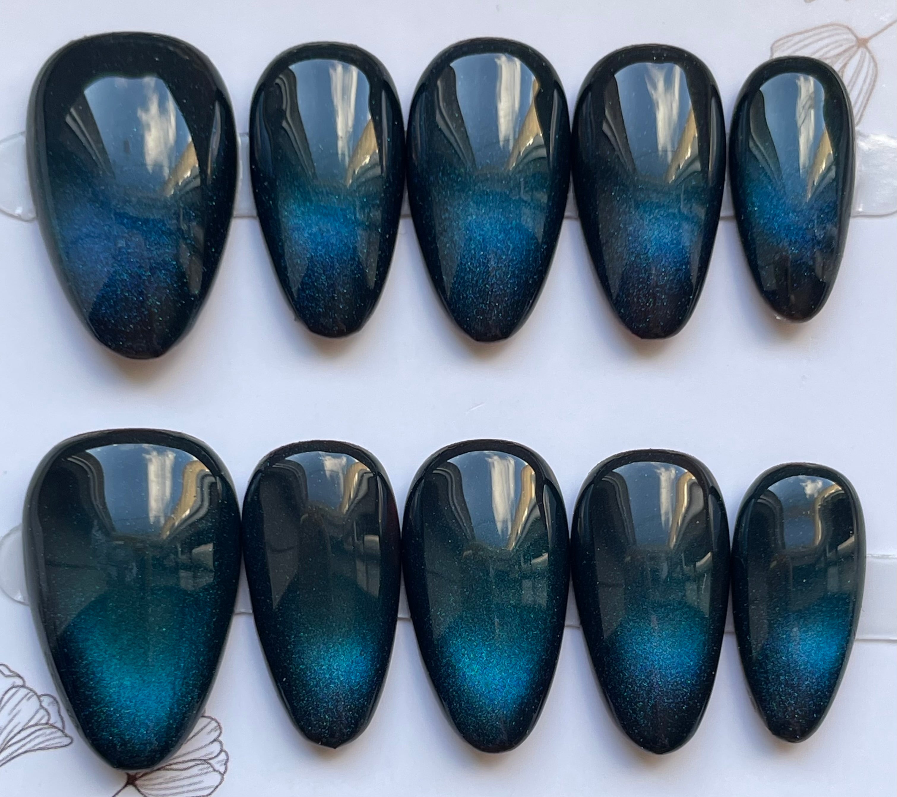 Cat eye deep teal