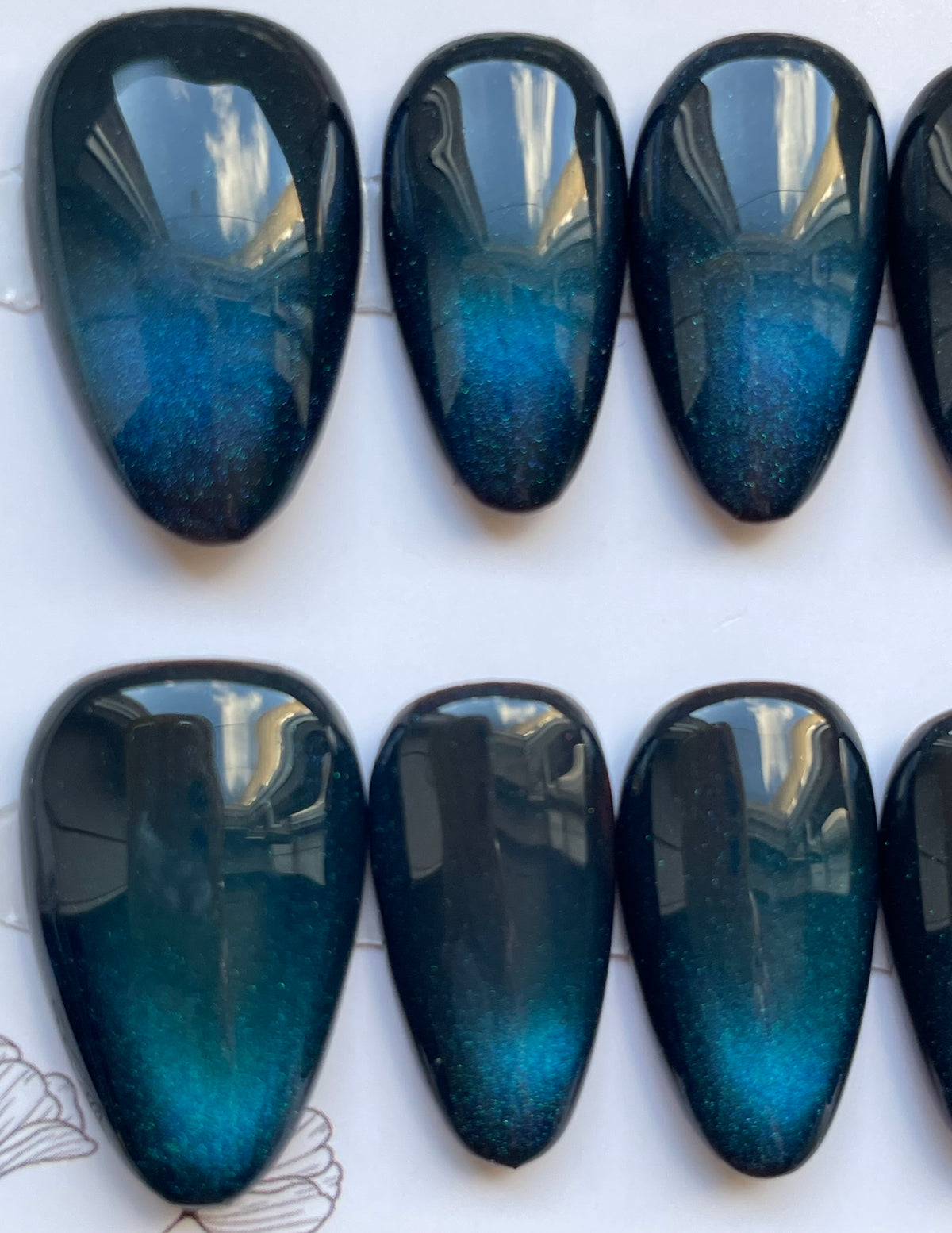 Cat eye deep teal