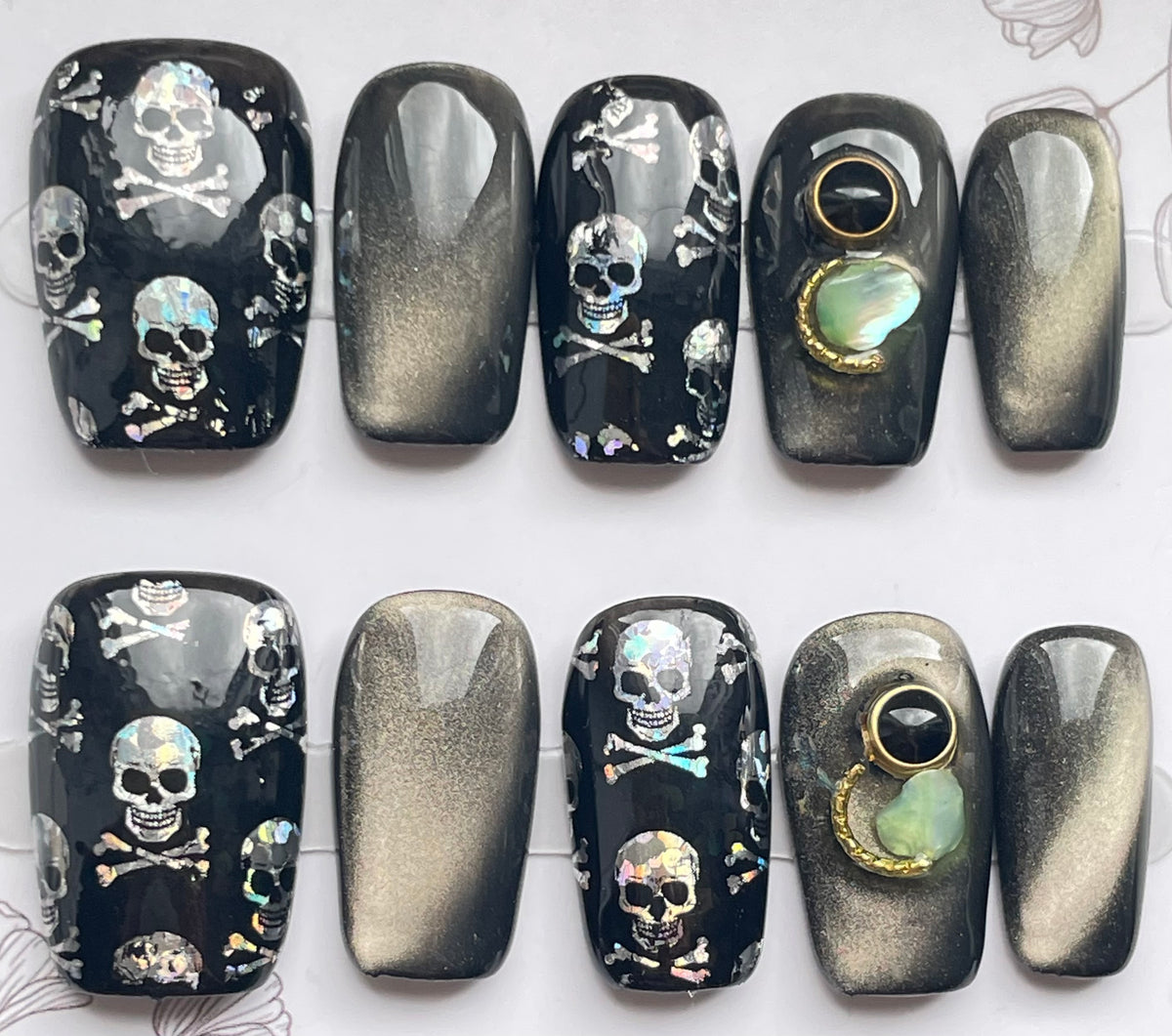 Black skull print