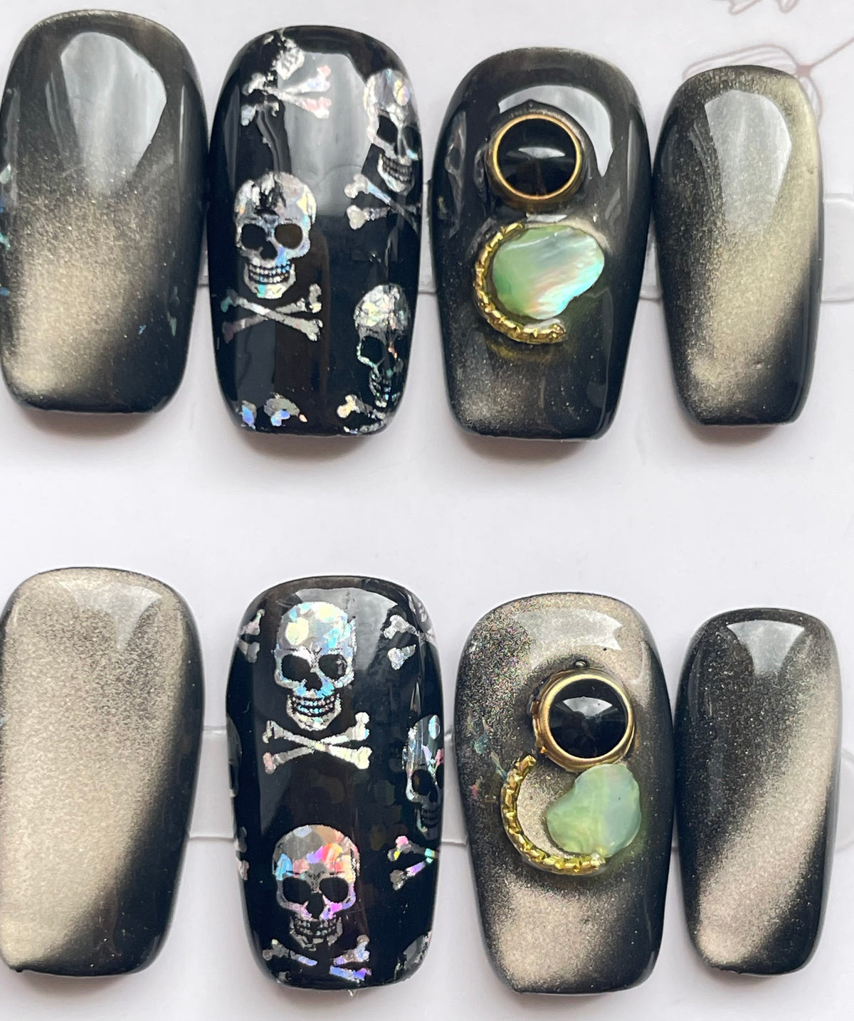Black skull print